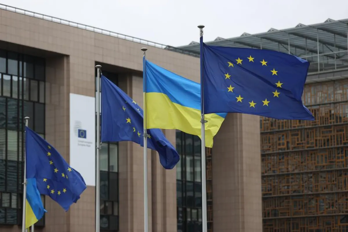 Председатель Европейского совета Антониу Кошта заявил, что Евросоюз продвинулся в реализации стратегии по поддержке Украины и усилению давления на Россию, назвав эти направления ключевыми для достижения «справедливого и устойчивого мира».