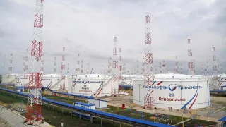 В ночь на 21 апреля в Самарской области зафиксирована атака украинских беспилотников на промышленное предприятие, по данным властей никто не пострадал. В соцсетях сообщают о возможном ударе по нефтяной станции «Самара», официальных подтверждений этому пока нет.