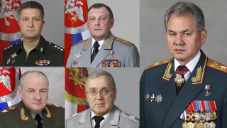После смены руководства Минобороны за год обновилась почти треть ключевых управленцев: уволены заместители министра, сменены начальники департаментов и глав подведомственных компаний, многие из них стали фигурантами уголовных дел о коррупции и хищениях.
