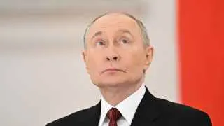 Владимир Путин заявил, что, как во время Великой Отечественной войны, весь тыл должен работать на фронт, пообещал продолжить создание «зоны безопасности» на границе с Украиной и подтвердил намерение добиться всех целей СВО, на фоне сообщений о подготовке к новому наступлению и возможной частичной мобилизации.