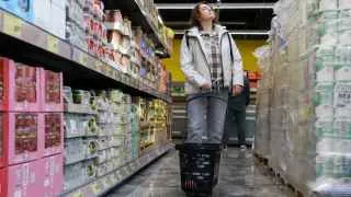 Глава военной разведки Швеции заявил, что реальные темпы роста цен в России близки к ключевой ставке ЦБ и существенно отличаются от данных официальной статистики, а экономика движется к затяжному спаду или финансовому шоку.
