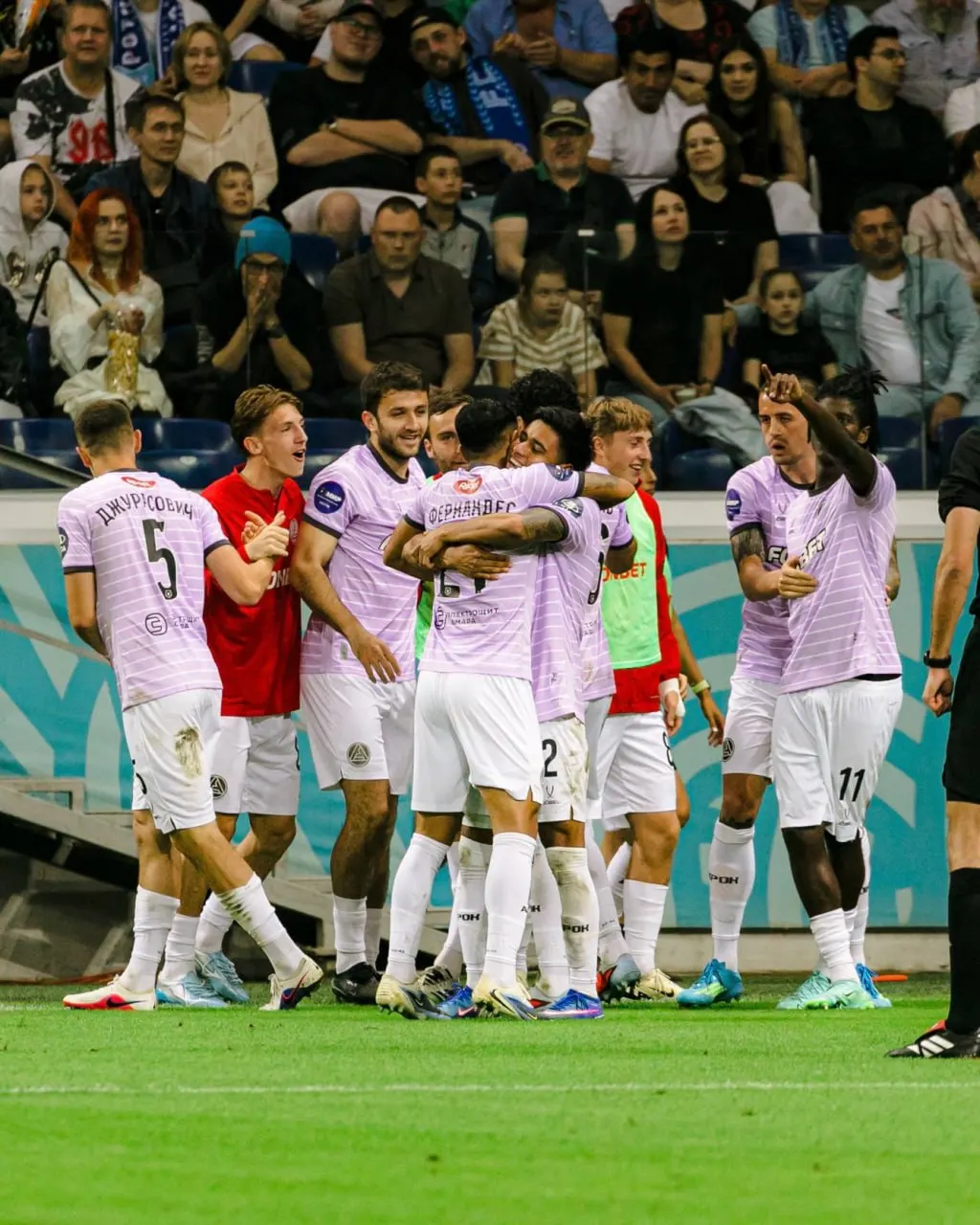 Тольяттинский «Акрон» победил в Волгограде со счётом 2:0; ответный матч за право выступать в РПЛ пройдёт 23 мая в Самаре на «Солидарность Самара Арена».