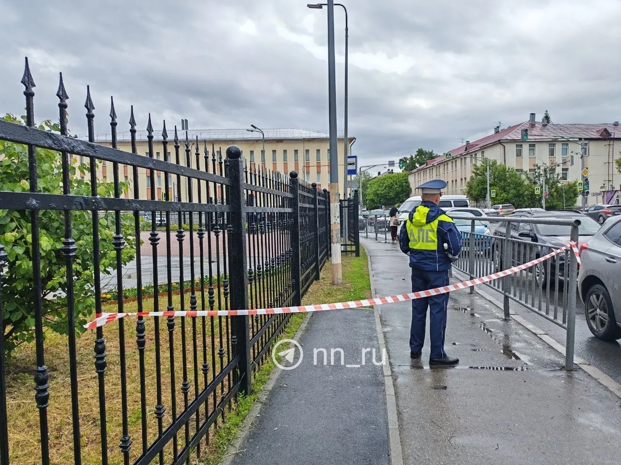 Минобороны сообщает об уничтожении 62 беспилотников по регионам. В Нижнем Новгороде повреждено здание областного суда; предварительно пострадавших нет. На месте работают полиция, МЧС и спецслужбы.