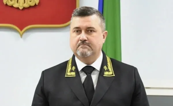 Высшая квалификационная коллегия судей прекратила его полномочия по заявлению о почётной отставке. Ранее Щукина предлагали на пост главы республики — его кандидатуру поддержал президент.