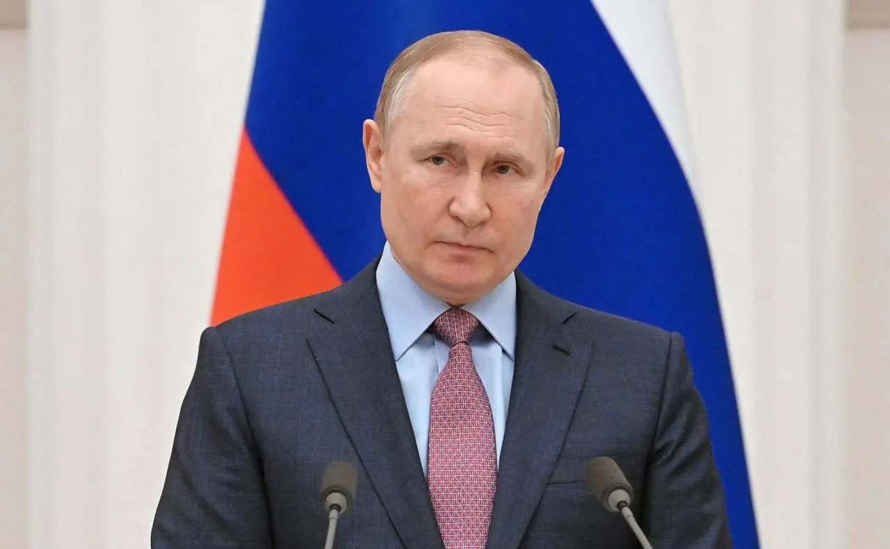 Президент заявил, что замещение низкоквалифицированных кадров искусственным интеллектом — необратимый и неизбежный процесс, способный изменить рынок труда и структуру занятости.