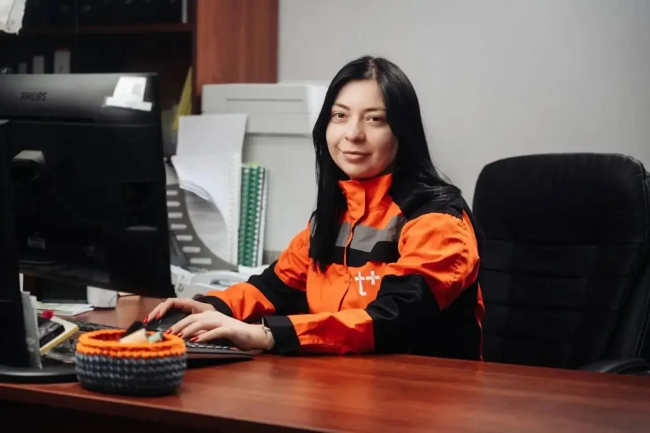 Алина Сайгичева, начальник производственно‑технического отдела Новокуйбышевской ТЭЦ‑1, попала в ТОП‑25 национального рейтинга вдохновляющих женщин — за более 20 реализованных энергоэффективных проектов и вклад в надёжность теплоснабжения города.