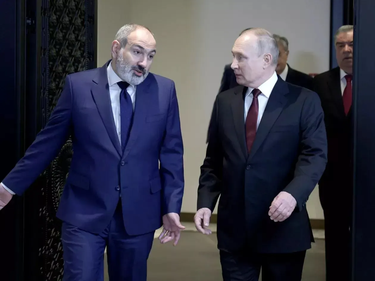 Премьер-министр Никол Пашинян заявил, что Ереван не намерен вводить антироссийские санкции и не будет помогать их обходить, при этом подчёркнул уязвимость армянской экономики к санкционному давлению.
