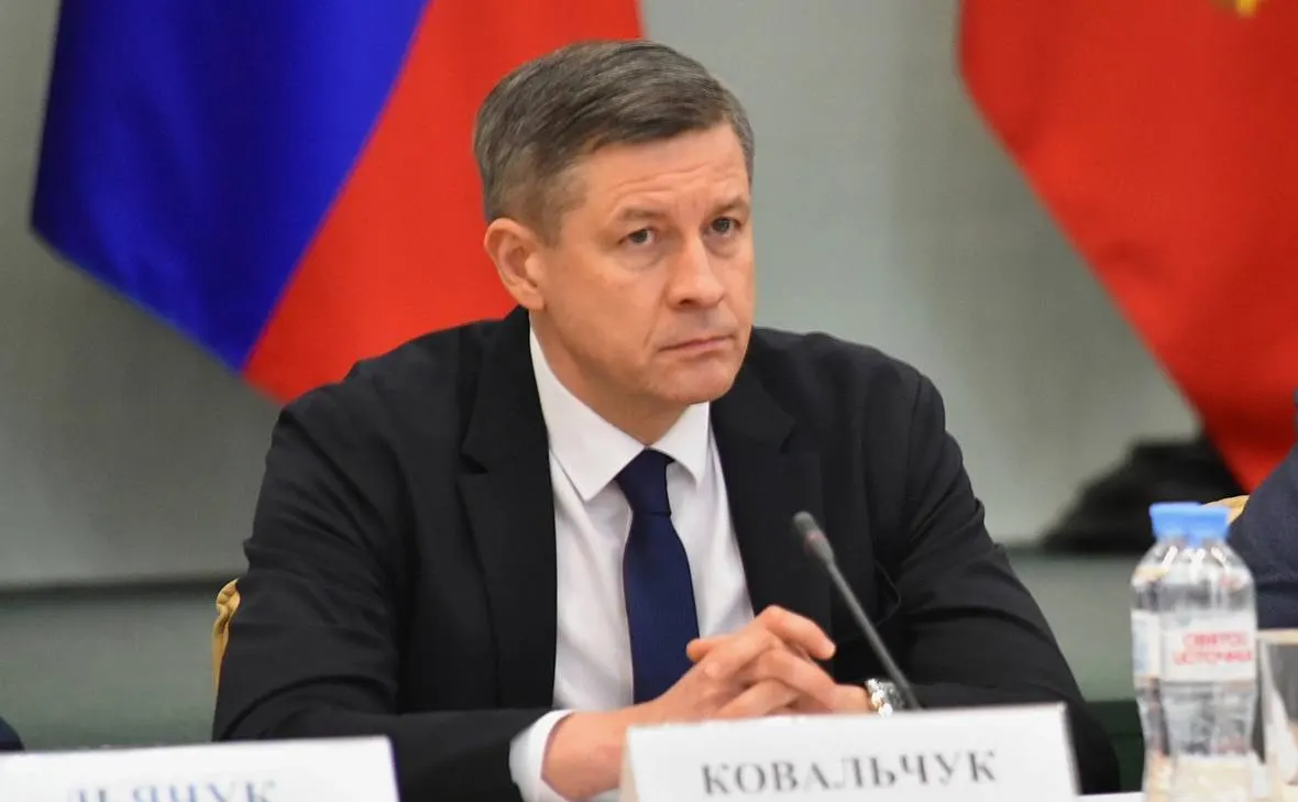 И.о. губернатора Егор Ковальчук подписал указ об отставке регионального правительства. Новый состав пока не объявлен. Ранее 13 мая президент подписал указы об отставке глав Белгородской и Брянской областей.