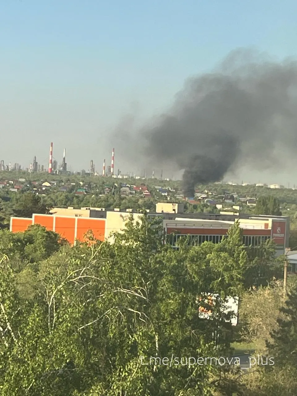 Ночью беспилотники атаковали Сызрань и объекты в Белгородской области, есть пострадавшие. Также — задержания по крупному хищению выплат, сбор средств в Якутии, меры ФНС и продление безвиза с Китаем.