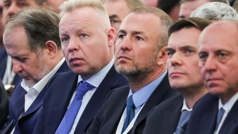 Российский союз промышленников и предпринимателей инициировал идею не публиковать в интернете судебные акты и сведения по делам компаний, требующих возмещения убытков из‑за санкций; предложение обсуждается в администрации президента и привело к разногласиям между ведомствами.