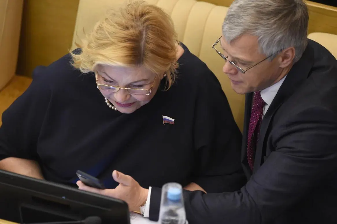 Двое депутатов, в том числе представитель Челябинской области Валерий Гартунг, оказались среди противников обращения по удару в Старобельске. Спикер назвал голосование «техническим сбоем», а обсуждение в Думе превратилось в политическую атаку и угрозы в адрес Украины.