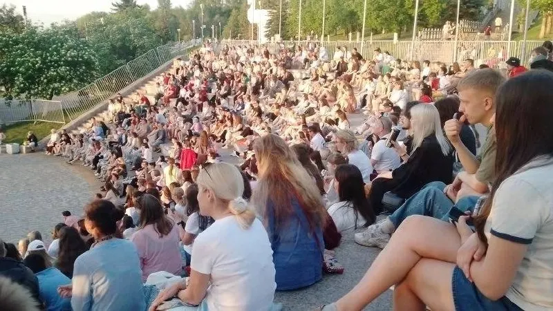 Афиша бесплатных показов в летнем кинотеатре «Филин» в Самарской области на этой неделе.