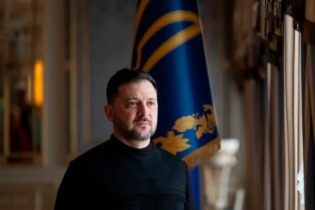 Украина не получала официального запроса о прекращении огня, объявленном российским Минобороны на 8–9 мая. В ответ президент Украины ввёл зеркальный «режим тишины», который начнёт действовать с полуночи 6 мая.