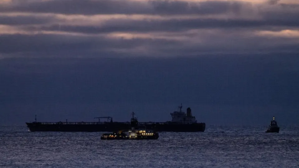 Увеличение средней цены нефти привело к резкому росту нефтегазовых поступлений: при текущем курсе и цене бюджет может получать около 1 трлн рублей в месяц, а в апреле отмечен значительный профицит.