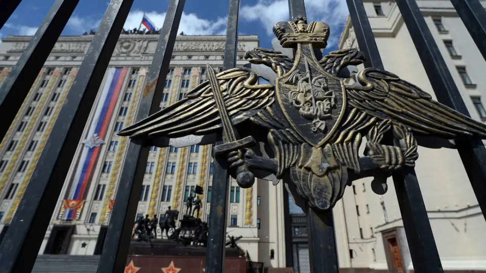 Минобороны может получить право распоряжаться акциями, землёй, техникой и оборудованием национализированных предприятий стройиндустрии, чтобы быстрее обеспечивать выполнение гособоронзаказов в капитальном строительстве.