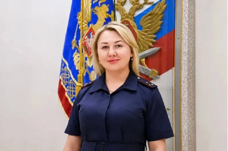 Сотрудница регионального УФСИН распознала симптомы инсульта у женщины у храма, вызвала скорую и оказала первую помощь — пострадавшую госпитализировали, угрозы жизни нет.