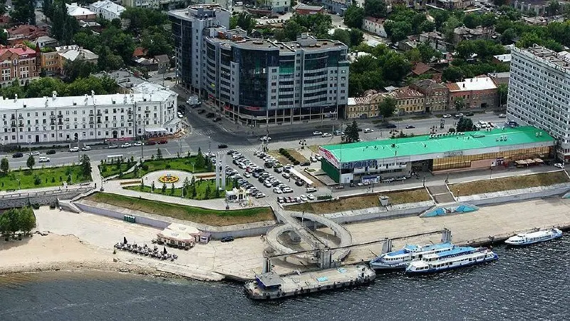 Реконструкция причалов в Самаре запланирована на 2027—2029 годы; проект прошёл государственную экспертизу.