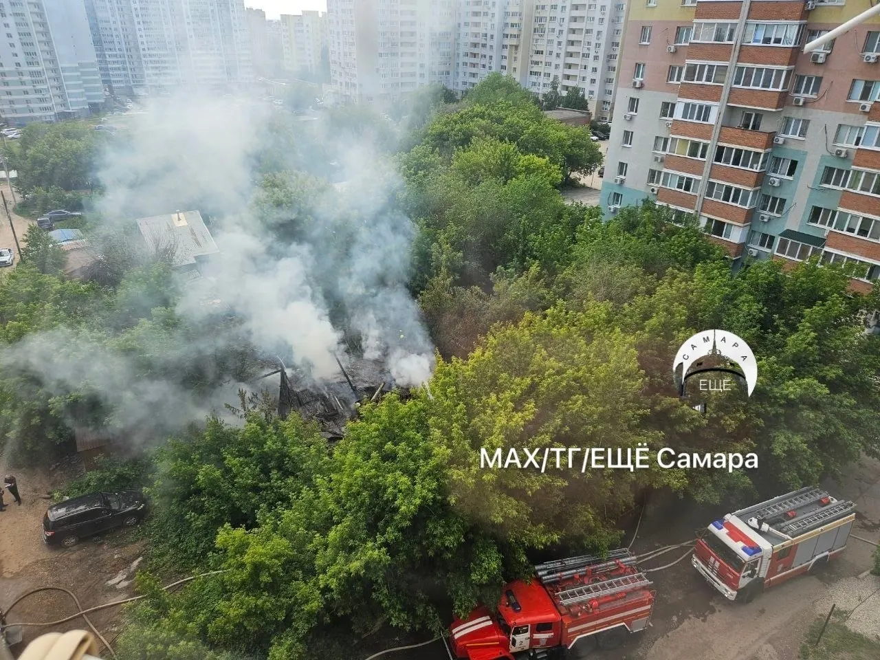 В заброшенном доме на Пензенской, где с весны обосновались дети, произошёл пожар. Жители отмечают, что пожарные выезжали на этот адрес уже дважды за последние десять дней и надеются на реакцию властей.