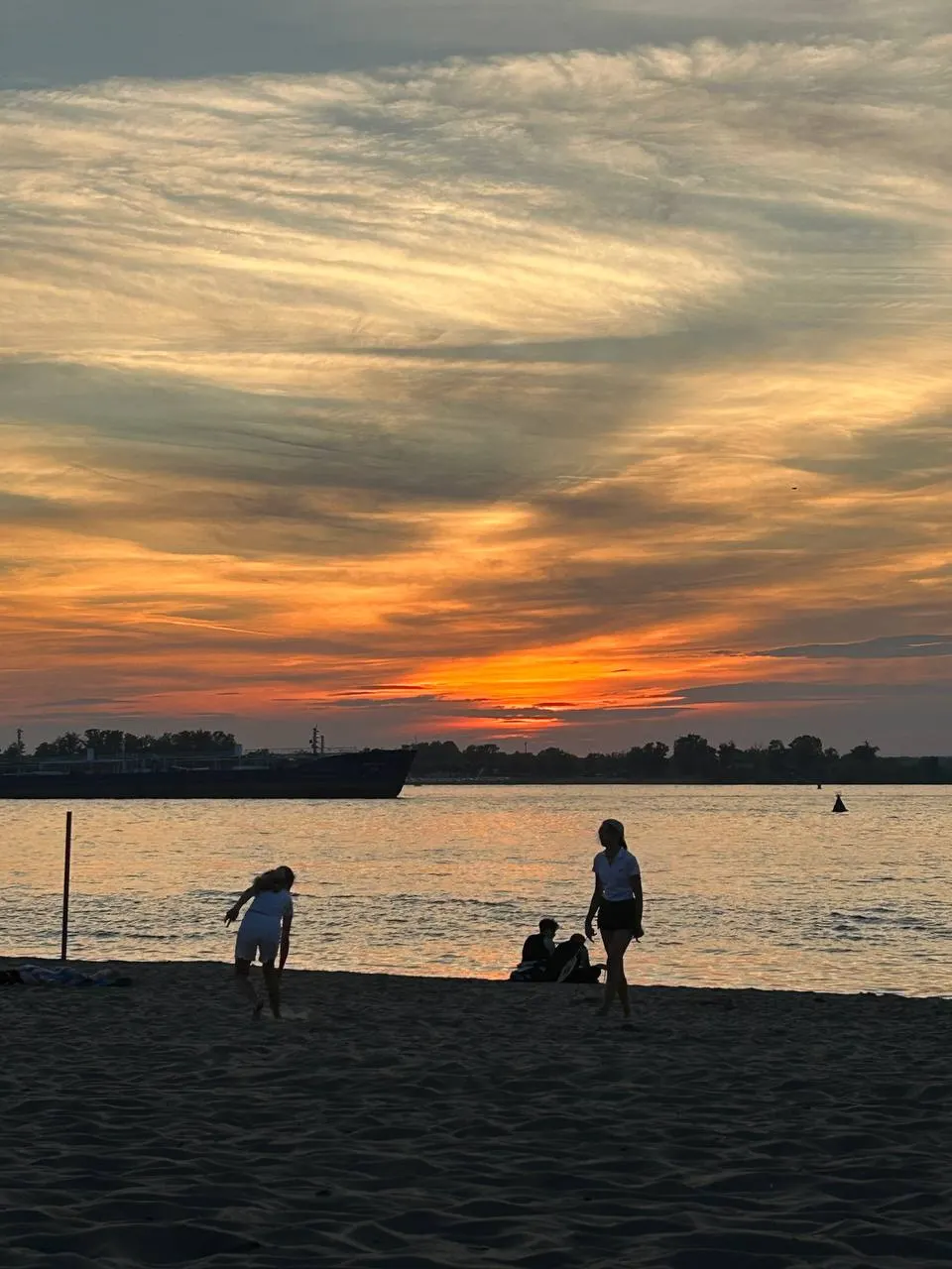 Температура воды у Самары достигла +20,6°C. Названы пляжи и места, где сейчас можно купаться.