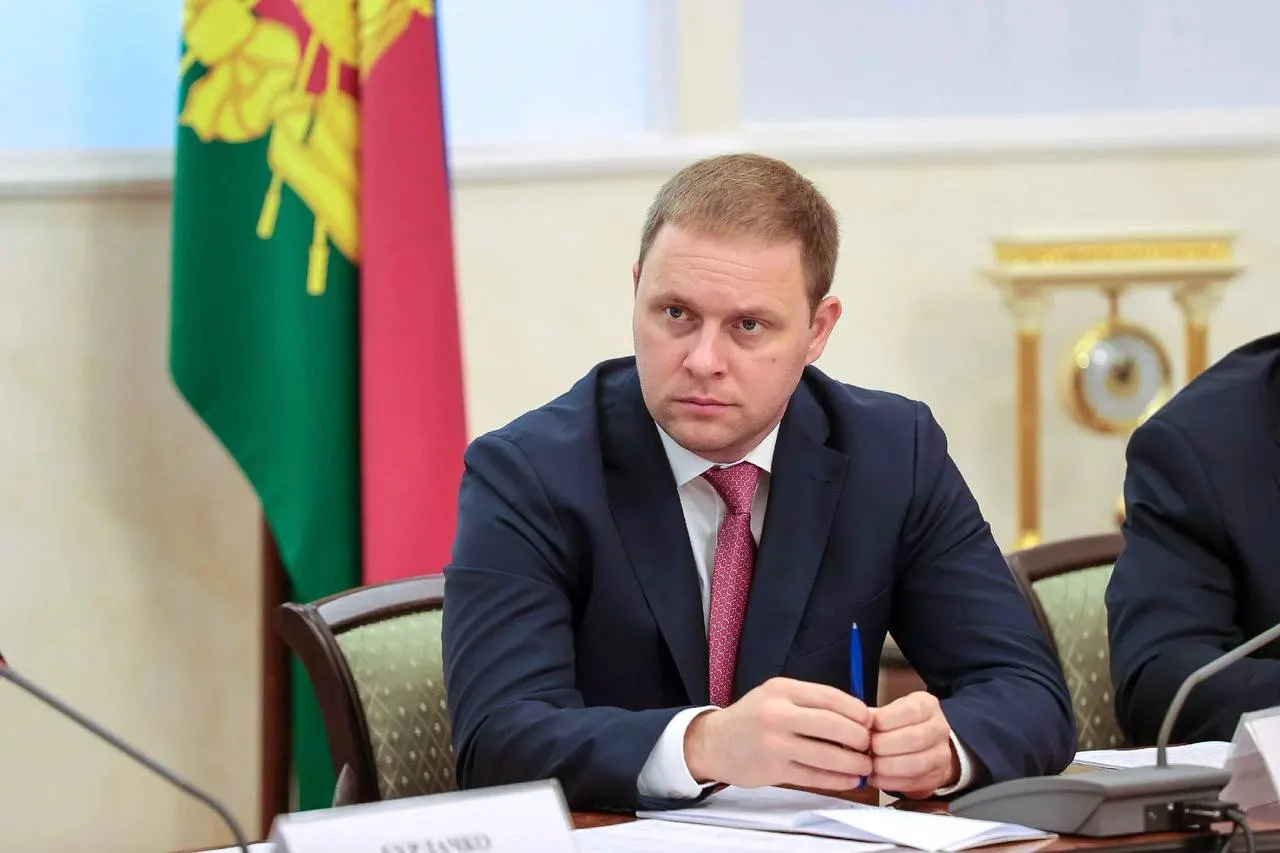 Андрей Швец, ранее возглавлявший Анапу, стал генеральным директором госкорпорации «Туризм РФ». У него более десяти лет опыта в органах власти и в управлении проектами по инвестициям, цифровизации и развитию туризма.