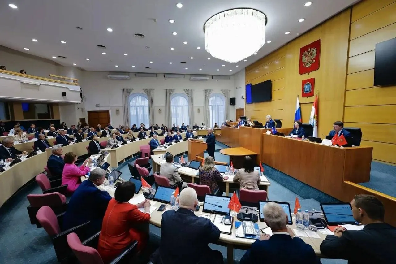 Депутаты седьмого созыва приняли 659 законов — от мер поддержки малого и среднего бизнеса до инициатив для участников СВО. Глава региона поблагодарил парламентариев и поручил готовиться к 450‑летию Самары; также планируется усилить роль Совета ректоров.