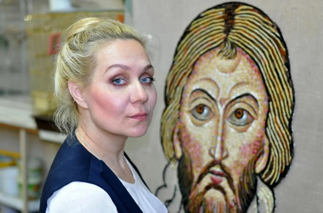 Наталья Липунова из Тольятти рассказывает о диагнозе с метастазами, поддержке близких, вере и планах подарить храму мозаичную икону.