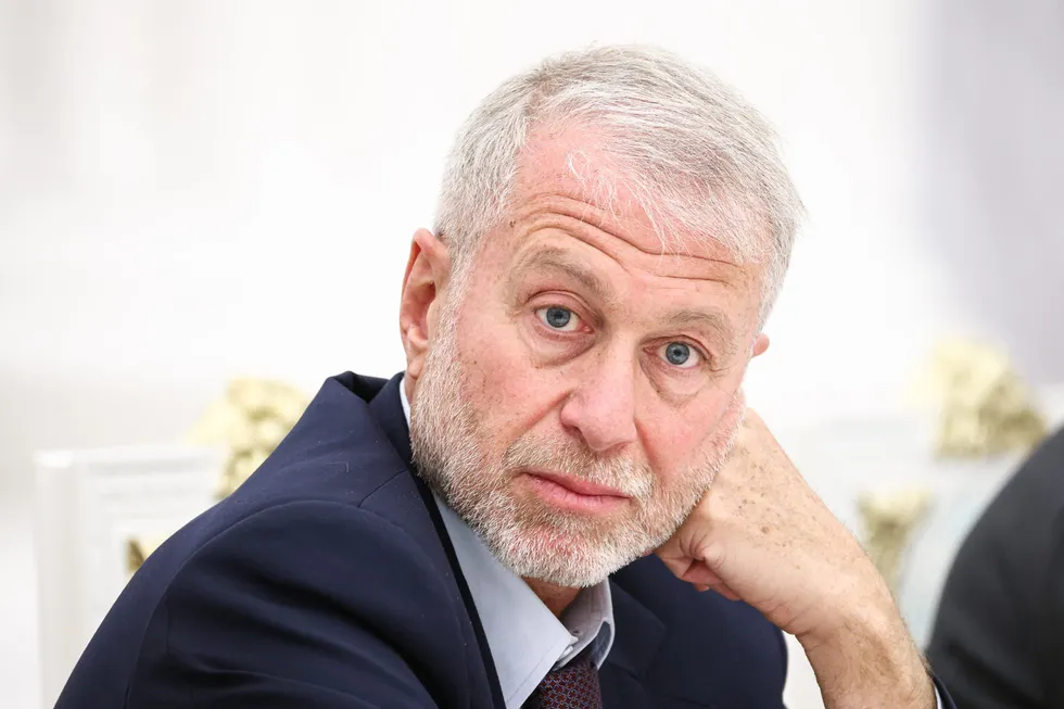 По сведениям нескольких информированных источников, в мае 2026 года российский бизнесмен посетил Киев, встретился с президентом Украины и был попросен передать Владимиру Путину предложение о личной встрече.