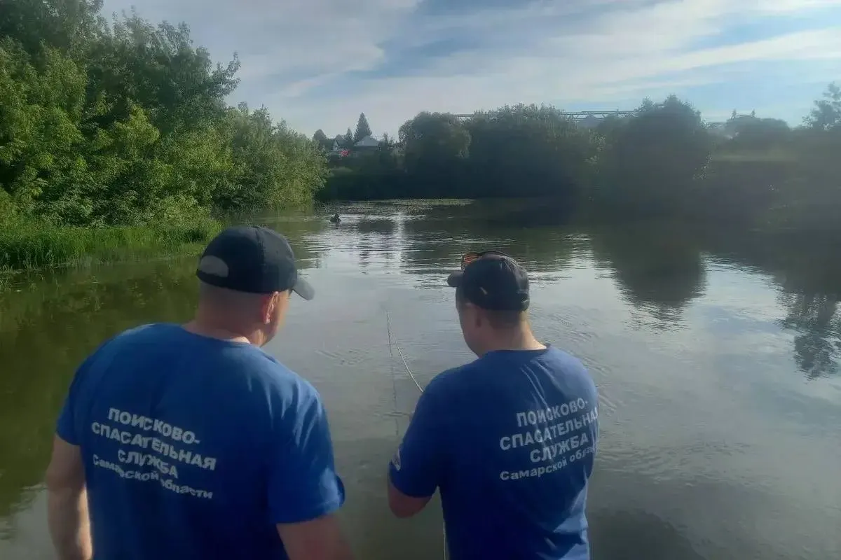 В регионе погибли трое несовершеннолетних. Одна из трагедий произошла в Красноярском районе: тело 13‑летней девочки нашли под завалами бревен, по фактам СК начал доследственные проверки.