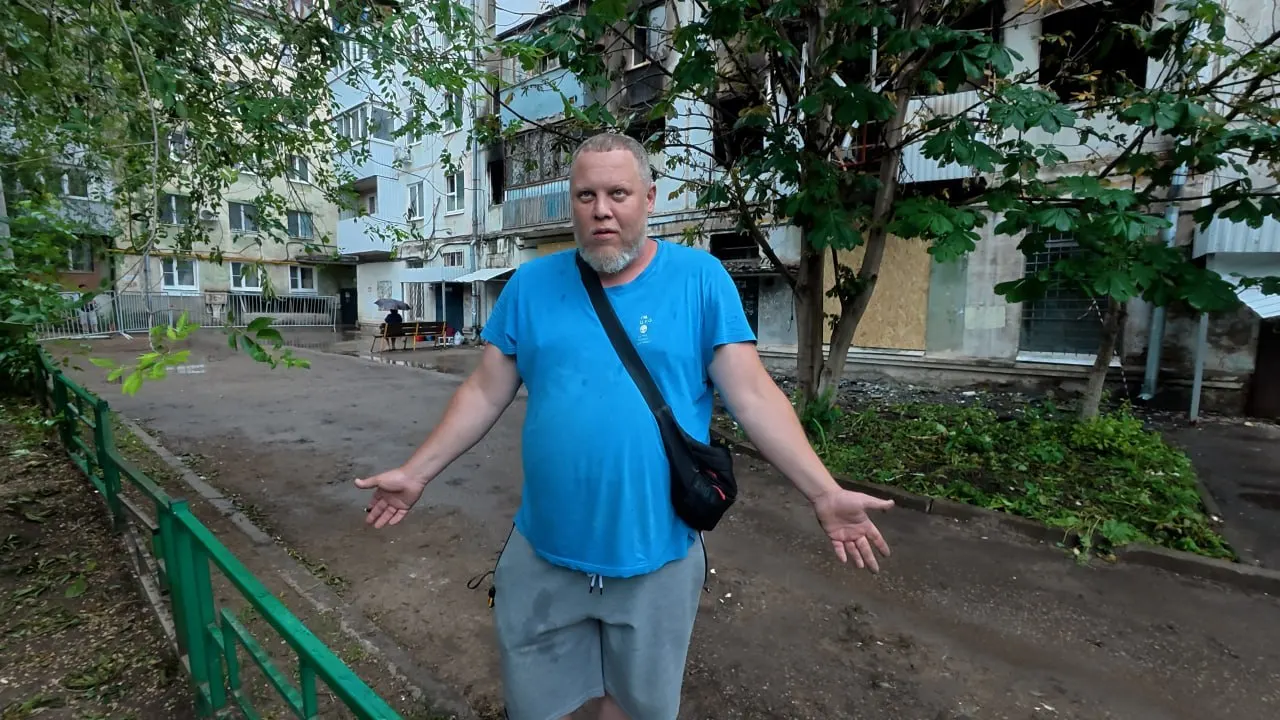 Пять коротких цитат жителей дома в Самаре, который эвакуируют из‑за взрыва газа: люди рассказывают о разрушениях, раненых соседях и ограничениях на вывоз вещей.