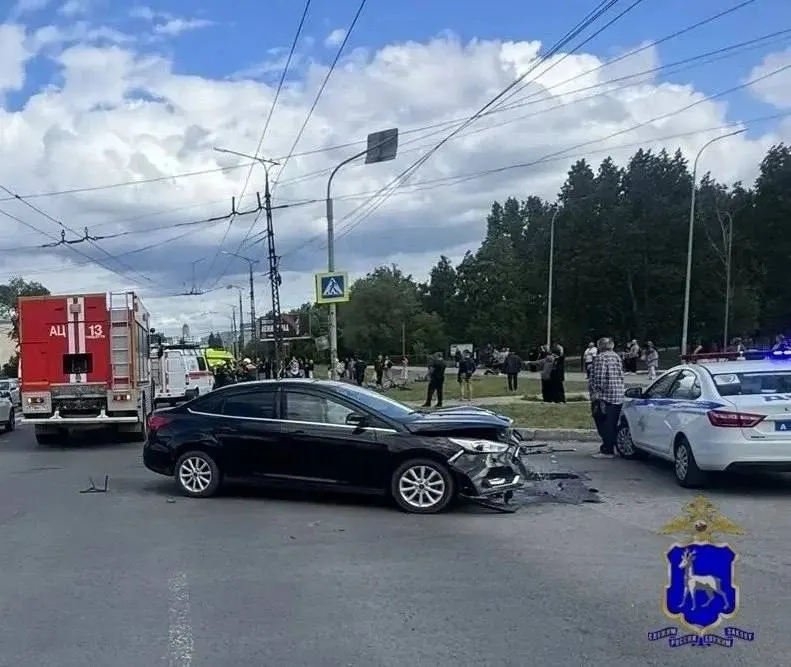 71-летний водитель Ford при повороте не уступил дорогу и врезался в Haval: водитель второй машины скончался на месте, водитель Ford госпитализирован. Обстоятельства ДТП выясняют.
