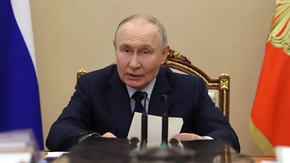 Президент прокомментировал сокращение инвестиций — в первом квартале наблюдалось падение на 14,3% — и связал его с макроэкономическими факторами и принятыми мерами властей.