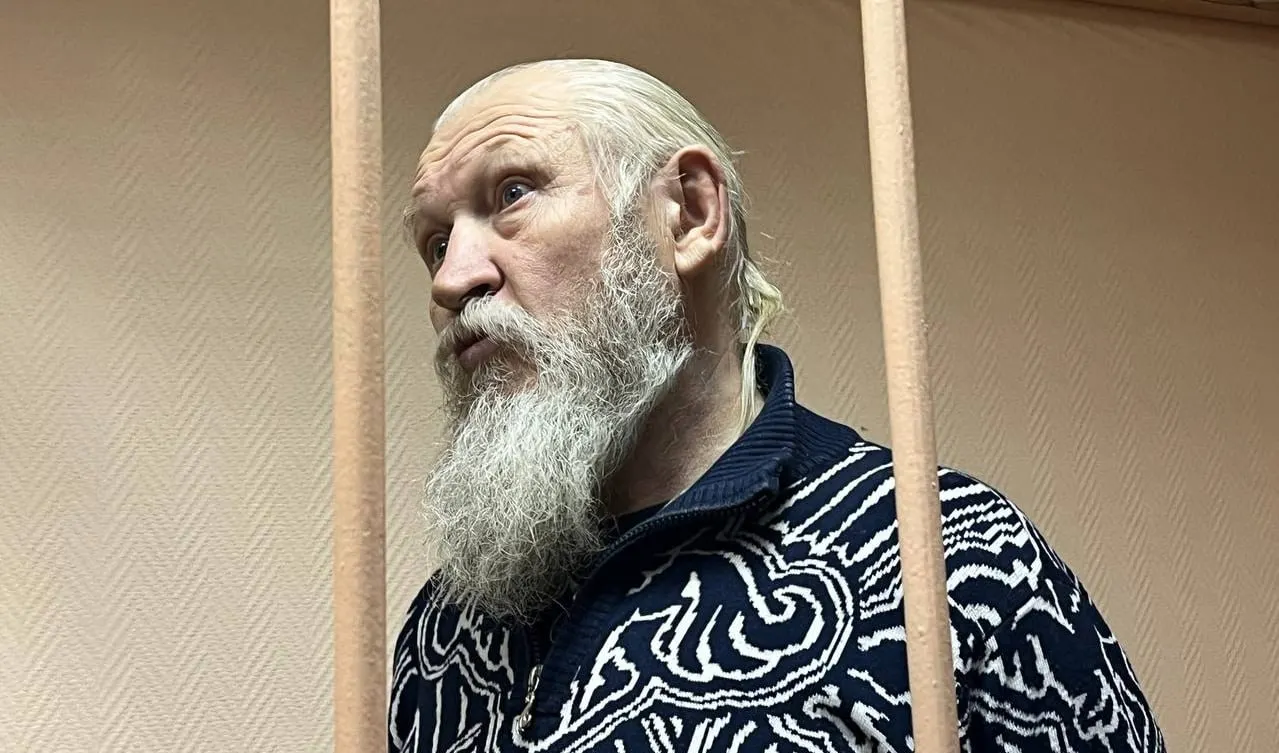 В обновлённый список попал бывший депутат от ЛДПР, ранее осуждённый за соучастие в убийстве Галины Старовойтовой.