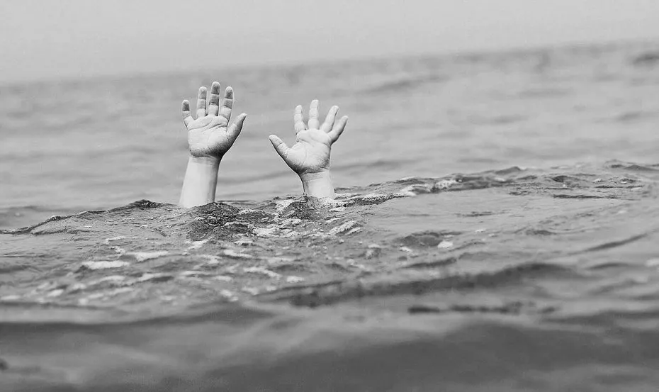 На реке Самара погибли двое детей, ещё одного подростка спасли; на месте работают спасатели, планируется продолжение поисков.