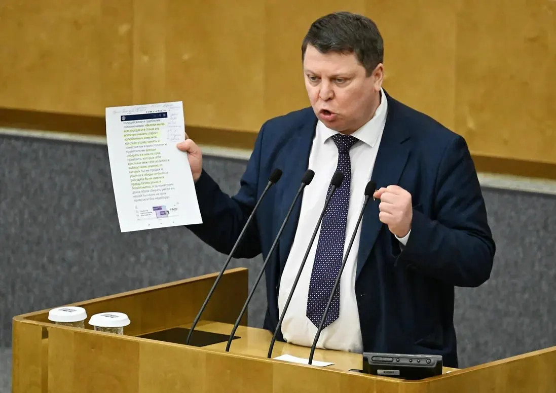 Депутат Михаил Матвеев рассказал, что на его избирательный счёт поступило свыше 3,5 млн рублей, в первые пять часов — около 1,3 млн. По его словам, средства пришли из разных регионов; он связывает это с позицией по миграционной политике. Баллотируется в Самаре по округу №162.
