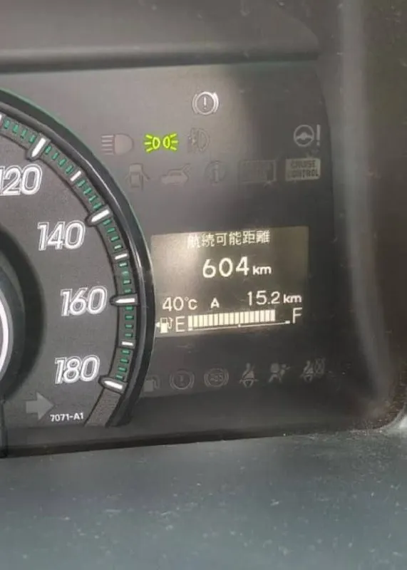 Датчики в автомобилях показали около 40 градусов на улицах Самары.