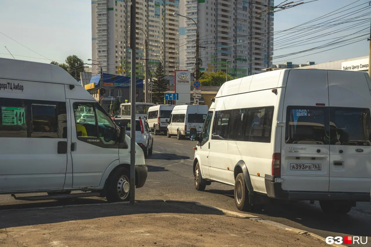 Дептранс объявил очередной конкурс на обслуживание автобусного маршрута №46 от площади Революции до улицы Авроры. Рейсы были прекращены в феврале 2026 года, а предыдущие торги не привлекли ни одной заявки.