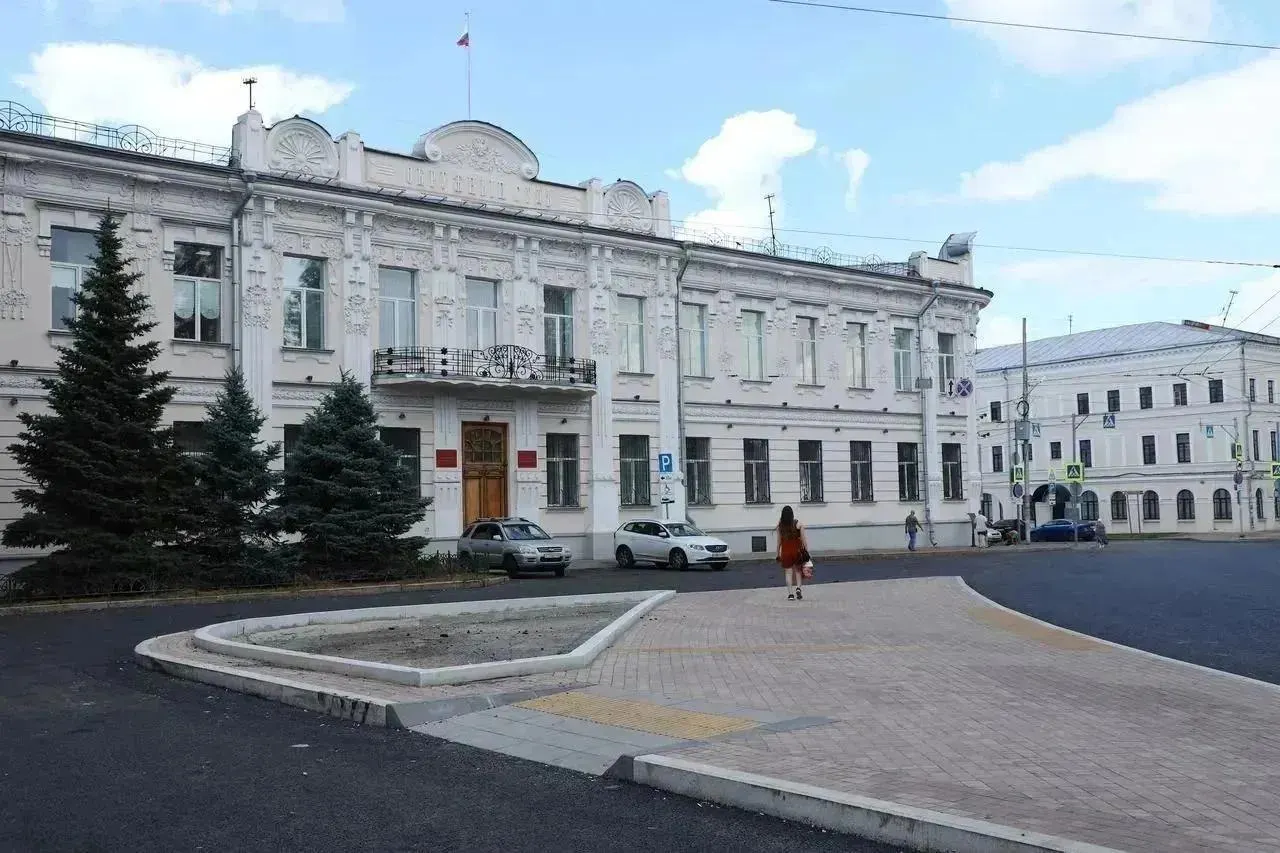 Горожан приглашают проголосовать за стиль павильонов на площади Революции — работы выполнены на 99%, голосование открыто до 15 августа.
