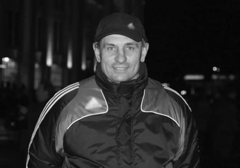 В 74 года умер бывший футболист самарского клуба Виктор Капаев — мастер спорта СССР, в 1970‑е провёл за команду 95 матчей.