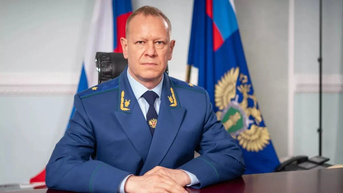 Президент направил в Совет Федерации кандидатуру Николая Рябова на должность прокурора Алтайского края. Сенаторы проведут консультации 16 июля; окончательное решение о назначении примет президент.