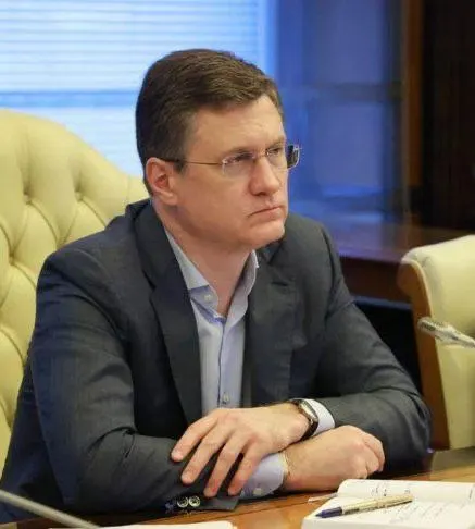 Александр Новак провёл совещание по рынку топлива, потребовал ежедневного мониторинга, координации и оперативных мер для предотвращения локальных сбоев в поставках.