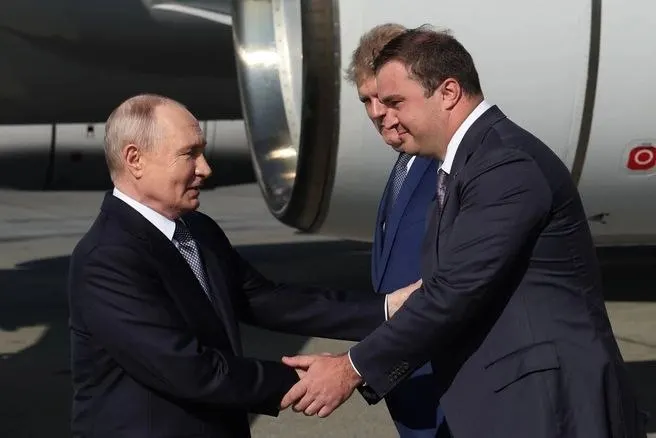На рабочей встрече 25 июля обсудили экономику региона, рост сельского хозяйства, планы по инфраструктуре и помощь участникам СВО; в промышленности зафиксировали незначительное снижение.