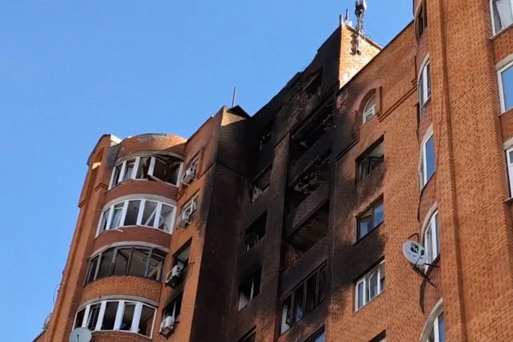 Задержки и разное оформление выплат за жильё и имущество после атак беспилотников зафиксированы в десятках регионов. Самарская область оказалась одной из наиболее остро пострадавших, а порядок расчётов различается по регионам.