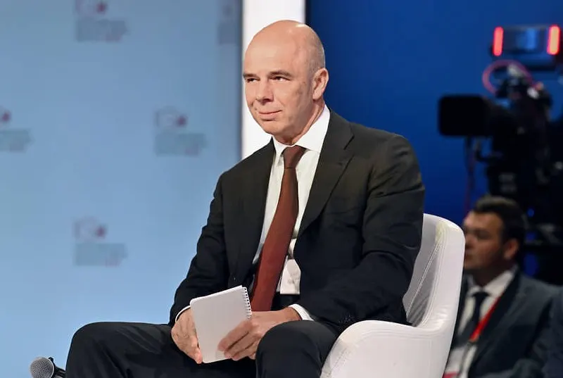 Министр финансов заявил, что бюджет полностью обеспечен ресурсами; дефицит на начало 2026 года достиг примерно 6,46 трлн рублей, около 2,8% ВВП.