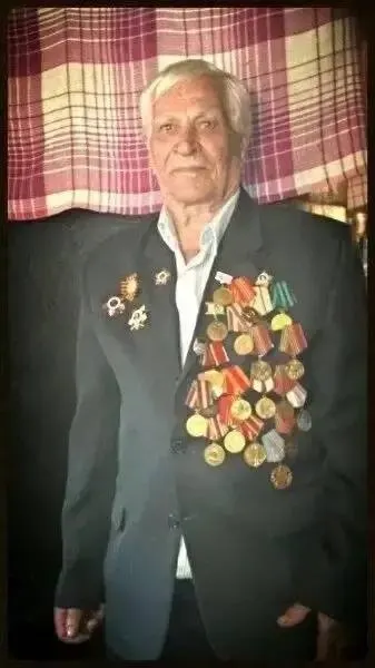 105-летний ветеран Великой Отечественной войны Иван Андреевич отметил юбилей в Самаре; он прошёл Сталинград, Курскую дугу и взятие Кёнигсберга, затем служил на Дальнем Востоке.