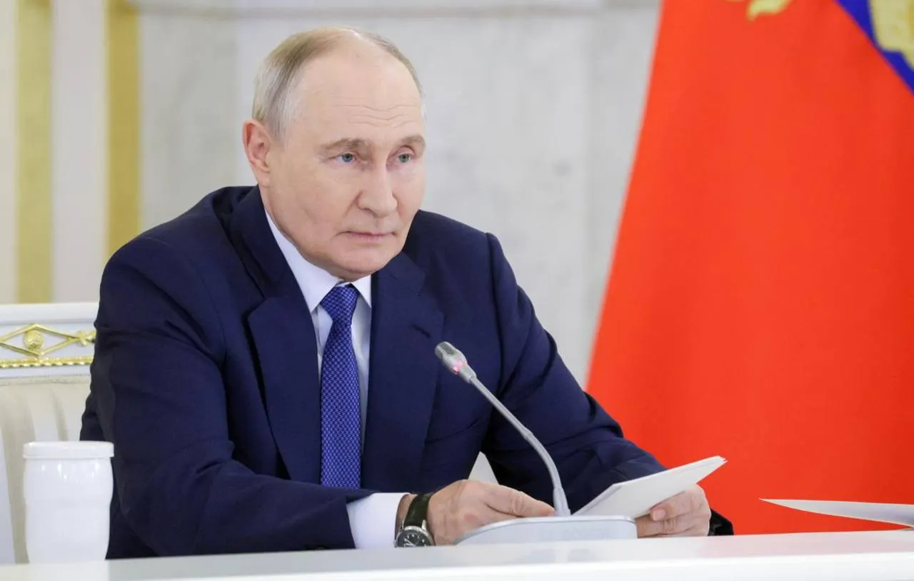 Логистический центр в регионе после атаки беспилотников почти полностью уничтожен пожаром; планируется восстановление с поддержкой государства.