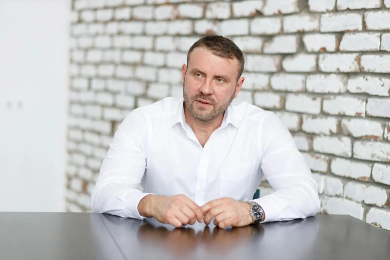 Сергей Тетюшкин стал руководителем центра протезирования конечностей и школы ходьбы «Основание» в Тольятти.