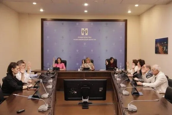 Перед выборами Госдумы в регионах фиксируют давление на регистрантов ДЭГ, задержания кандидатов и агитацию в медучреждениях.
