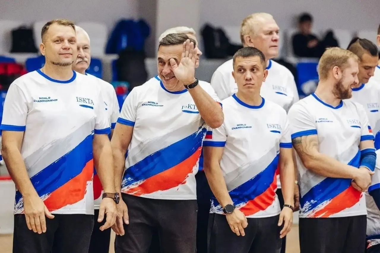 Самарские спортсмены вошли в состав сборной и принесли золото на Кубке мира по спортивному метанию ножа в Бурятии.