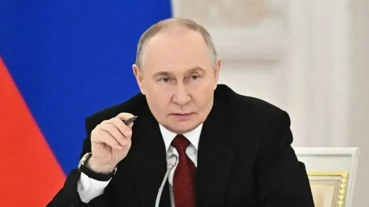 Нестле Кубань и Нестле Россия переданы во временное управление компанией Л.Е.В. Менеджмент; в списке — активы логистики и сетей гипермаркетов.