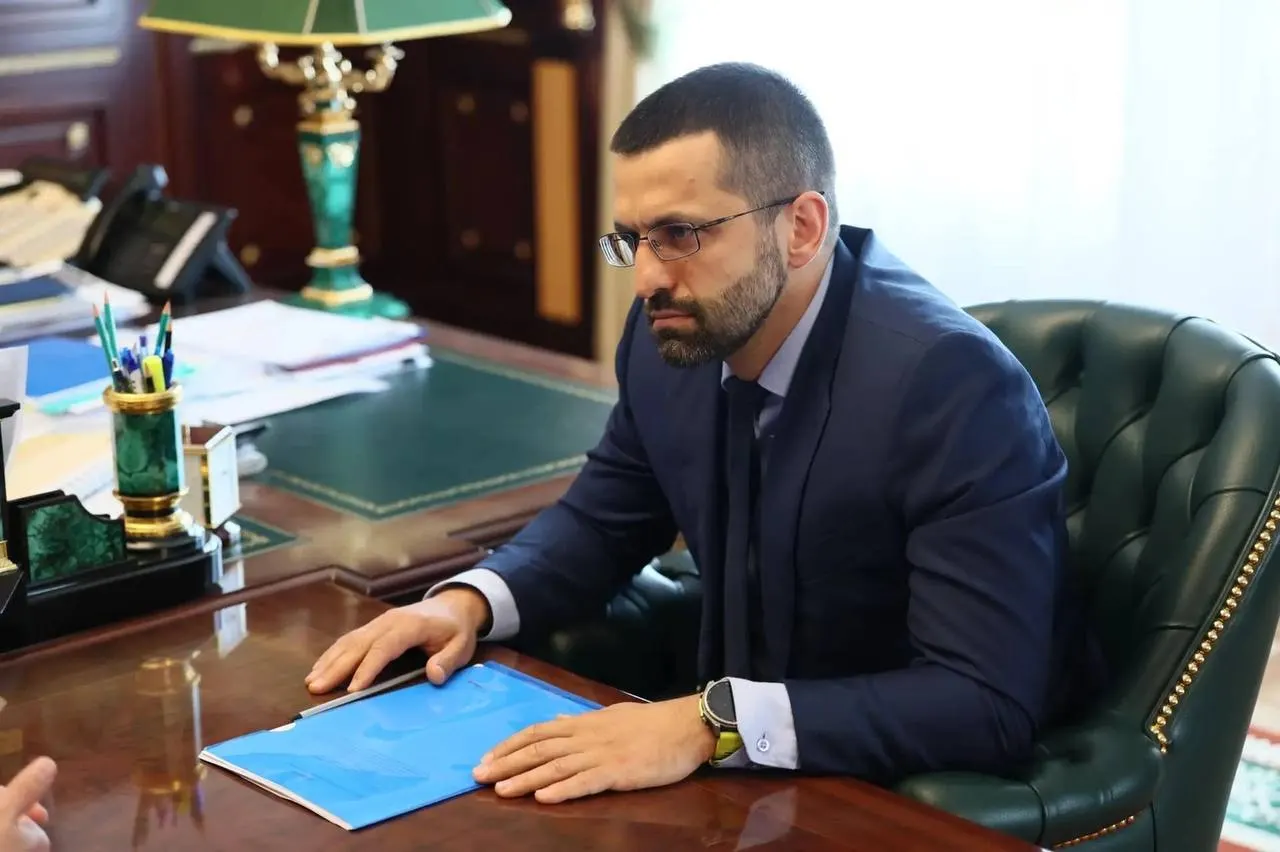 Андрей Грачев стал заместителем главы Челябинской области и будет курировать министерства архитектуры, строительства, дорожного хозяйства и транспорта, Гостройнадзор региона и Госкомитет охраны объектов культурного наследия.